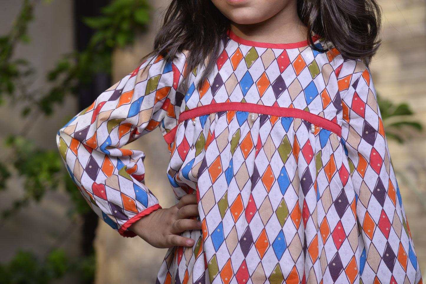 Colorful Diamond-Print Tunic and Blue Leggings Set for Girls