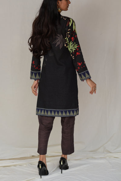 Stylish Black Floral Printed Kurta Set with Earthy Tones and Modern Touch