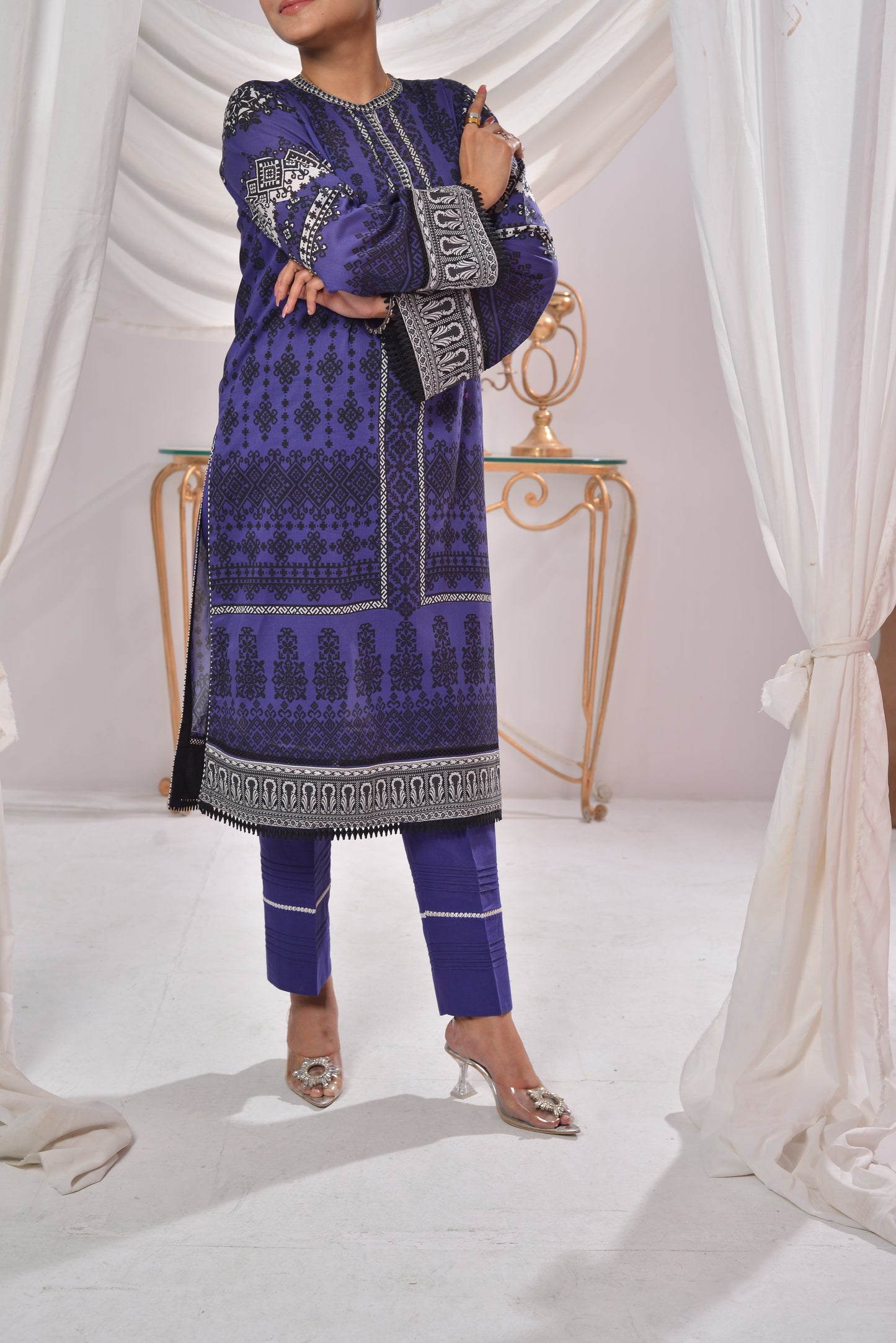 2 Pc Ready-to-Wear Blue Black printed lawn Suit with Detailed Sleeves